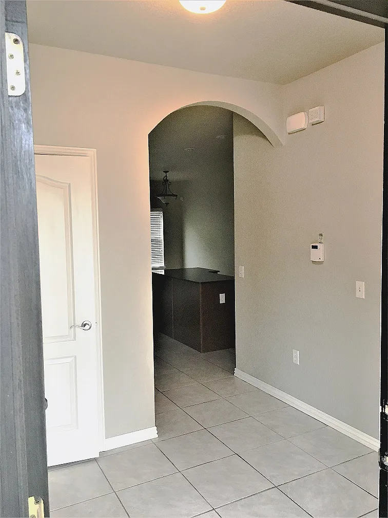 2 bed, 2.5 bath, 1100 sqft, $1,350 — Photo 2
