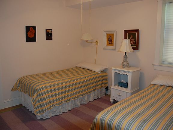 5th image of 51 Foster Ave