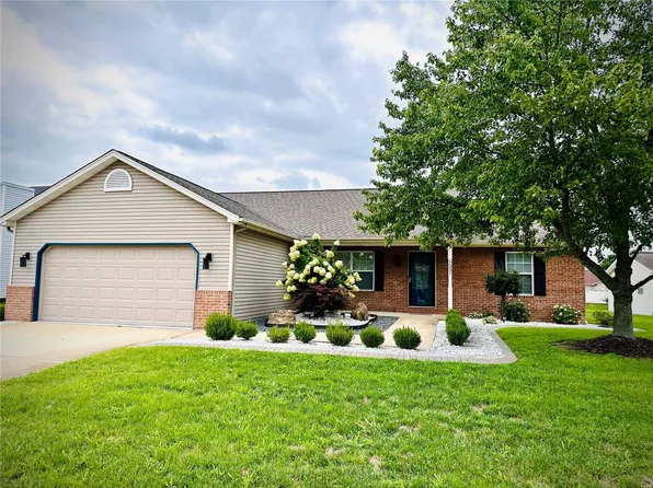 1337 Cody Dr, Waterloo, IL 62298