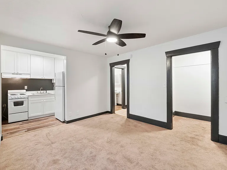 Lauriston Apartments — Photo 38