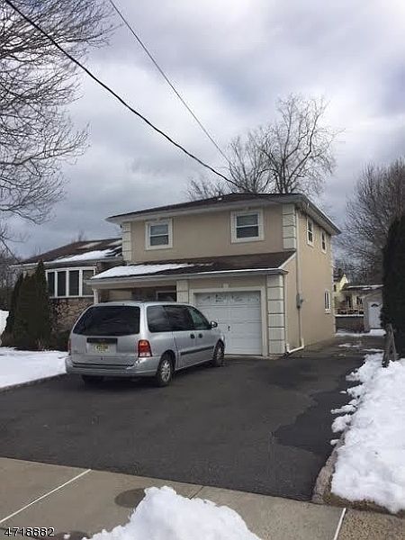 2nd image of 382 Carolina St