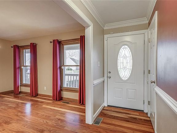 5th image of 4406 Foxwood Pl
