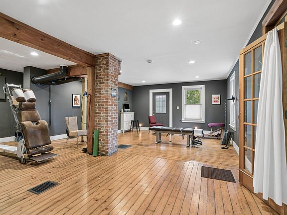 5th image of 47 Pleasant Street