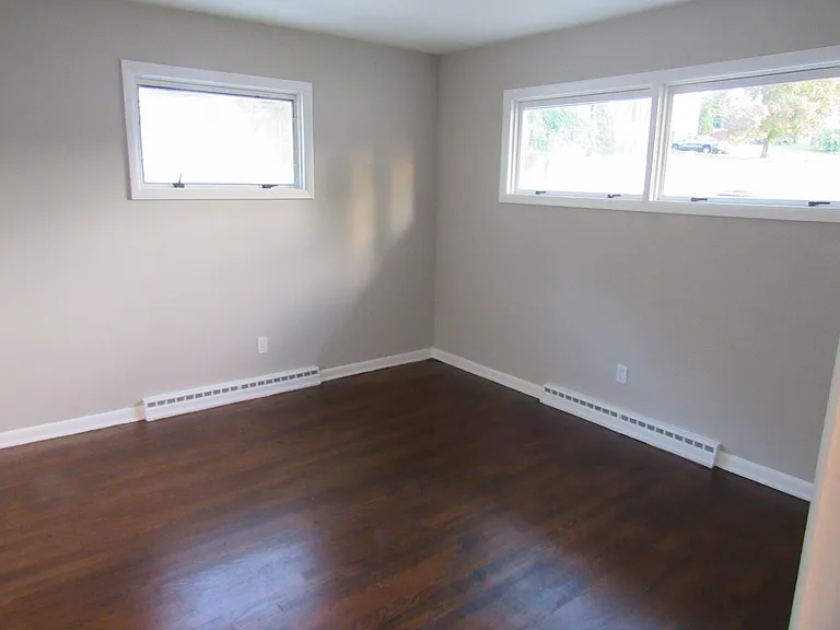 1065 Howe Ave — Photo 13