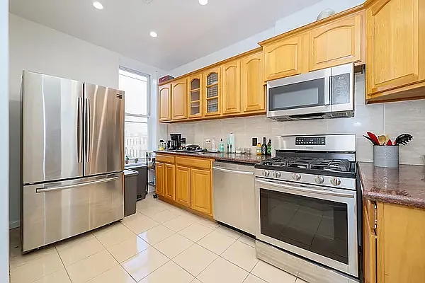 Rented by Yup Realty LLC | media 4