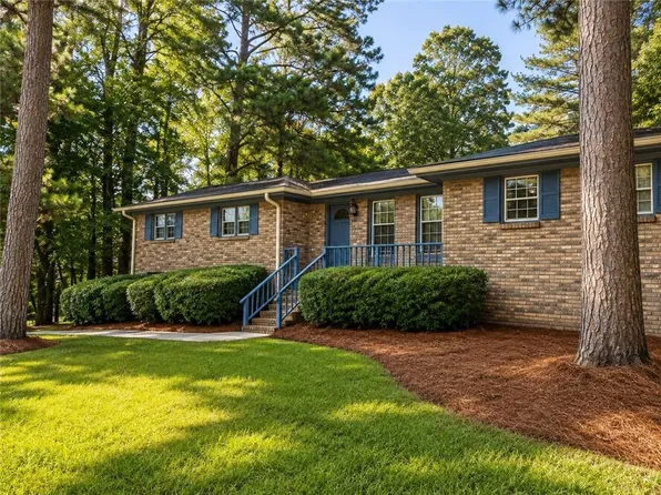 3292 Holly Springs Rd NE, Marietta, GA 30062
