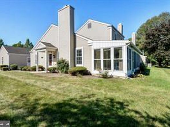 1401 Cambridge Ct