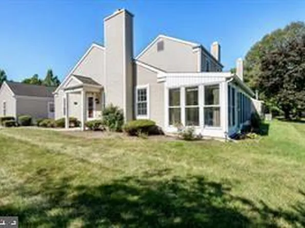 1401 Cambridge Ct, Palmyra, PA 17078