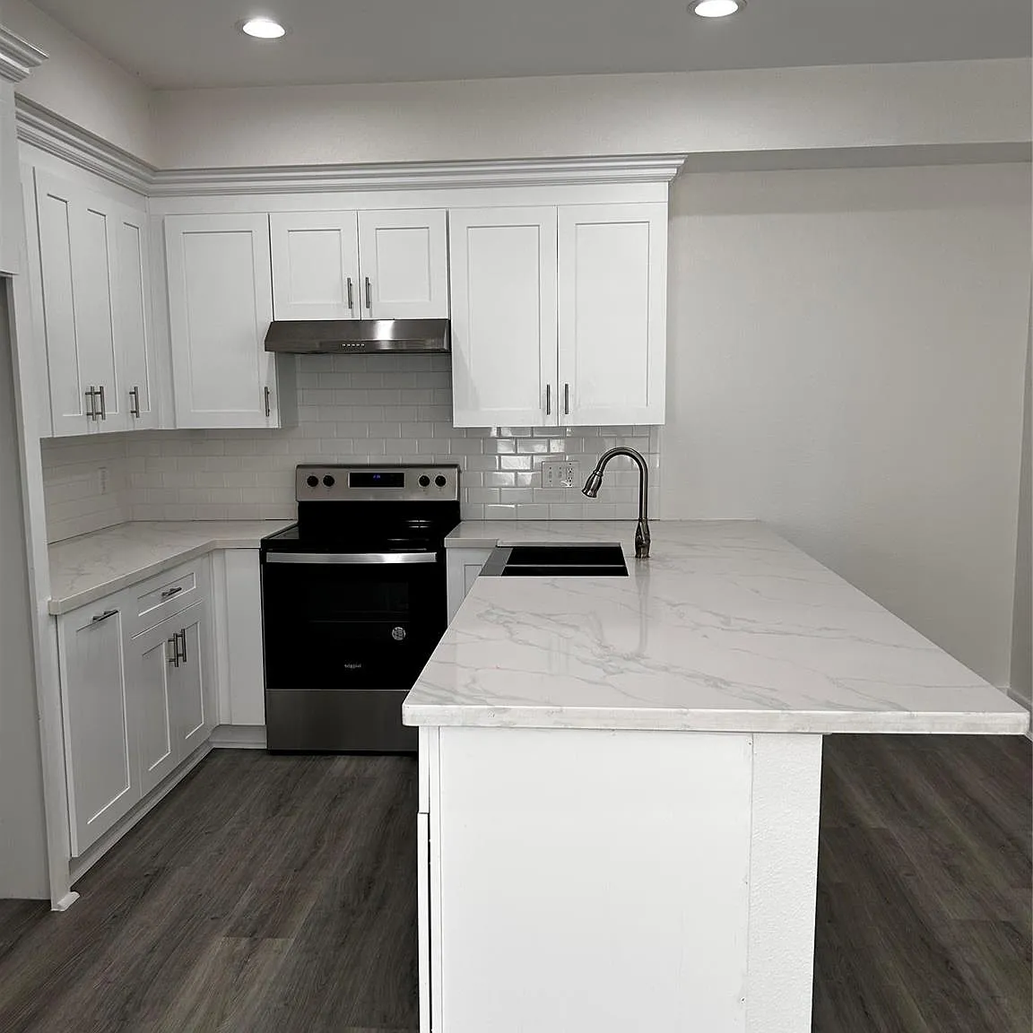 3 bed, 2.5 bath, 3264 sqft, $1,800 — Photo 3