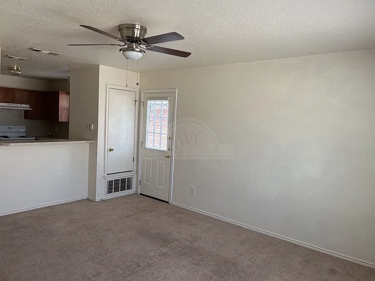 1911 Monte Carlo, Killeen — Photo 3