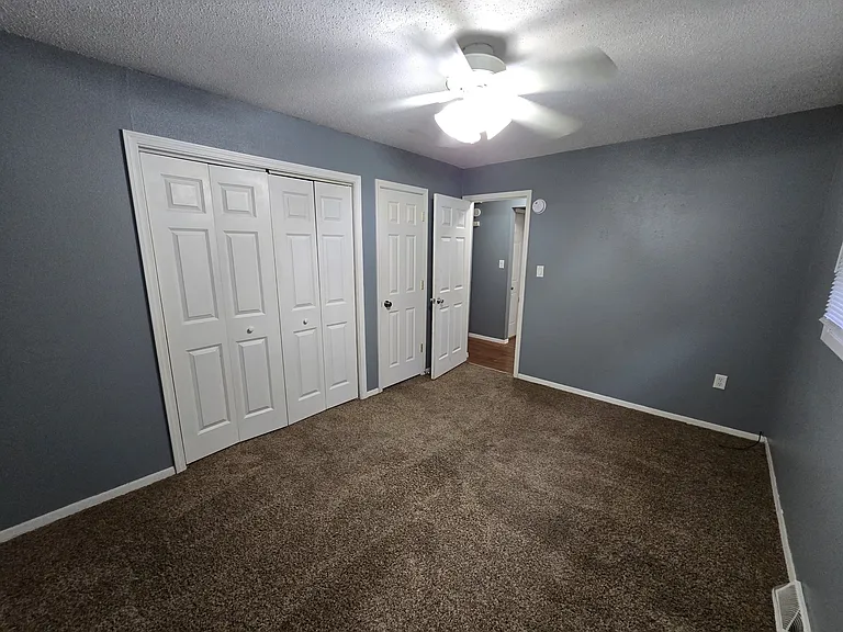 1407 Robin Rd — Photo 9