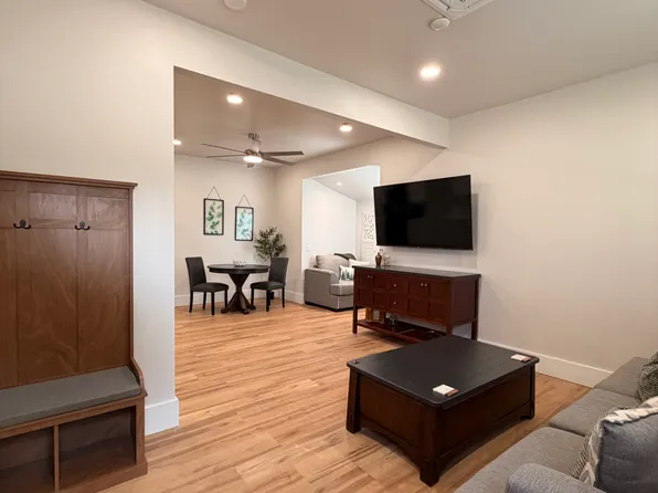 2410 20th St #A, Bakersfield, CA 93301