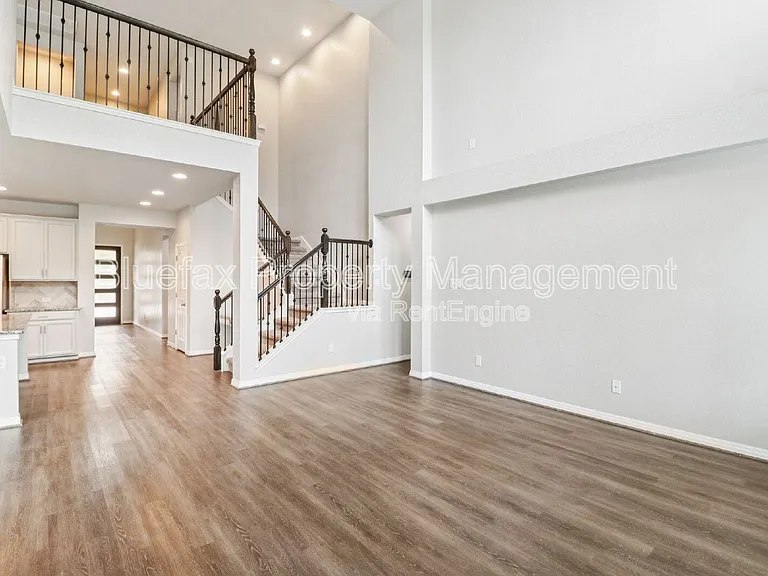 13840 Tribeca — Photo 8