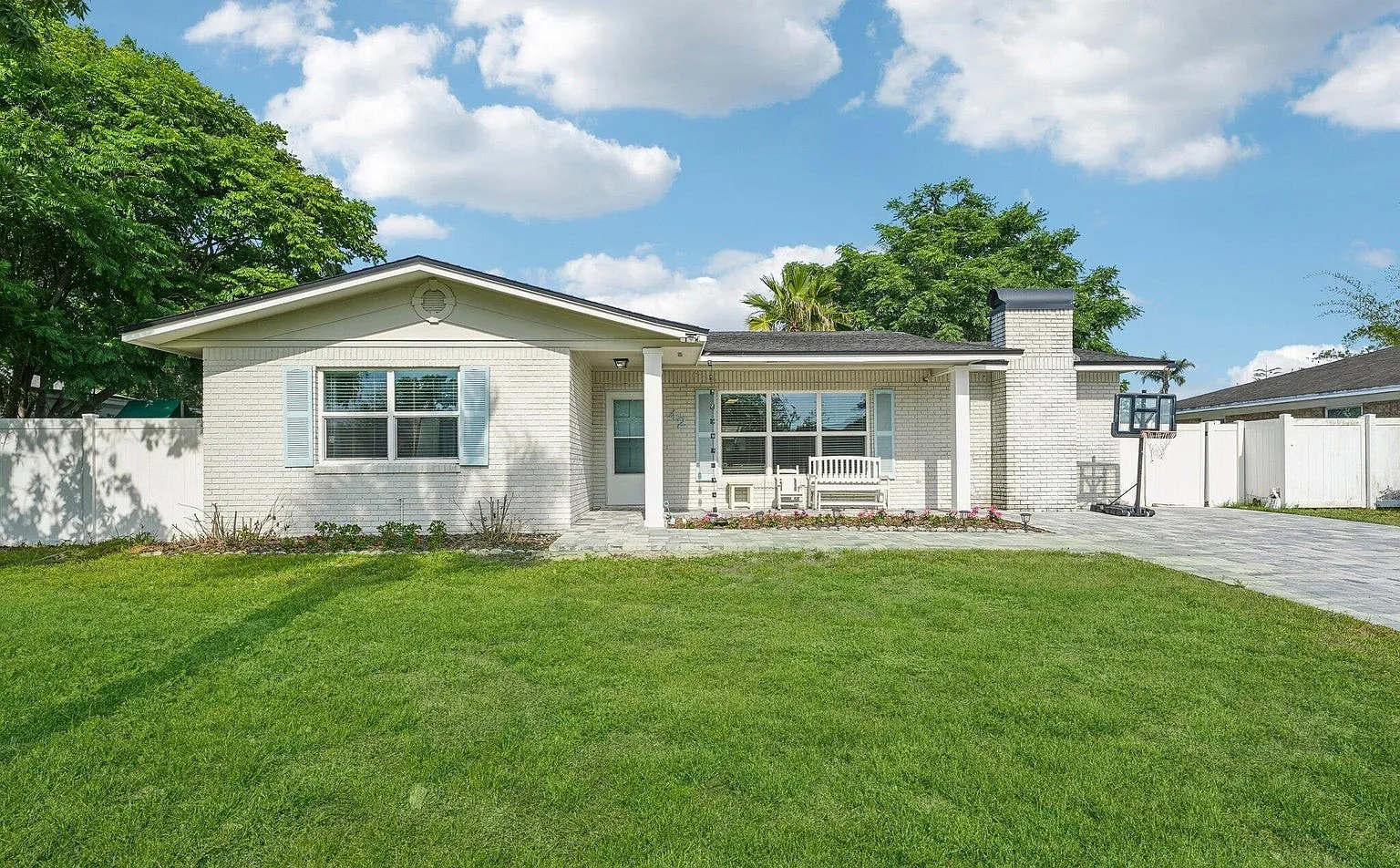 42 Dolphin Boulevard - 1 — Photo 1