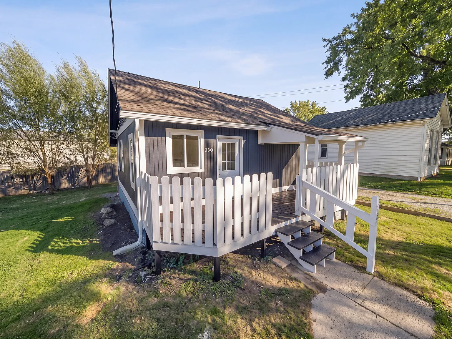 2 bed, 500 sqft, $1,300 — Photo 3