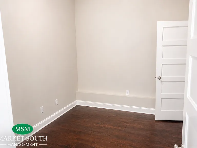 5 W Broughton St #401 — Photo 9