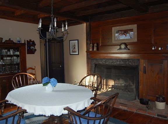 Dining Room w/Fireplace & Beehive Oven