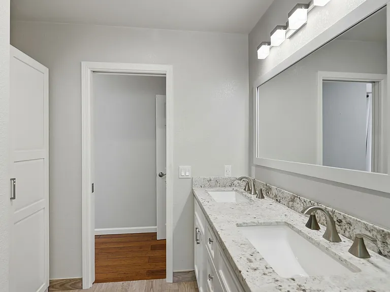 19397 Eric Dr — Photo 23