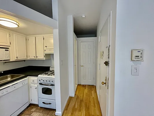 Rented by Compass | media 16