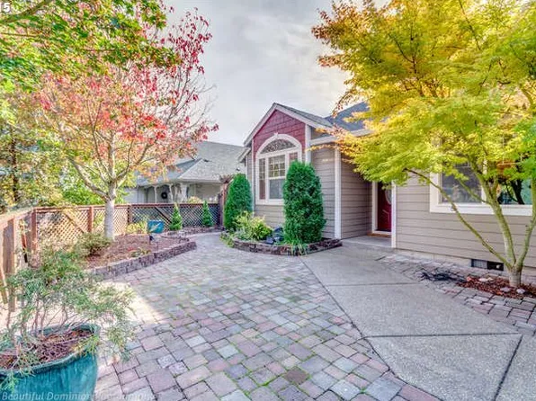 1954 NW Penny Ln, McMinnville, OR 97128