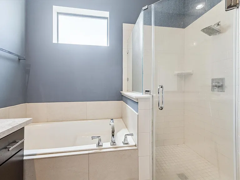 1703 Weber St — Photo 24