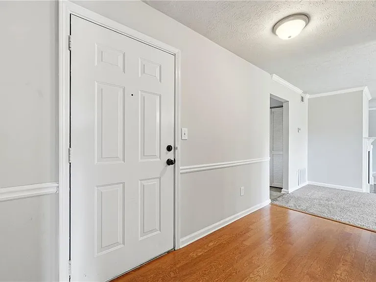 117 Brittany Ct — Photo 5
