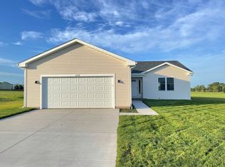 515 Apple Valley Rd, Harvard, IL 60033