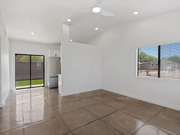 620 E Lester St #2 — Photo 12