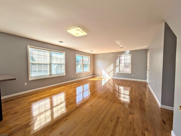 150 Orange St UNIT 2