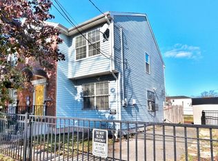 223 16th Ave, Newark, NJ 07103