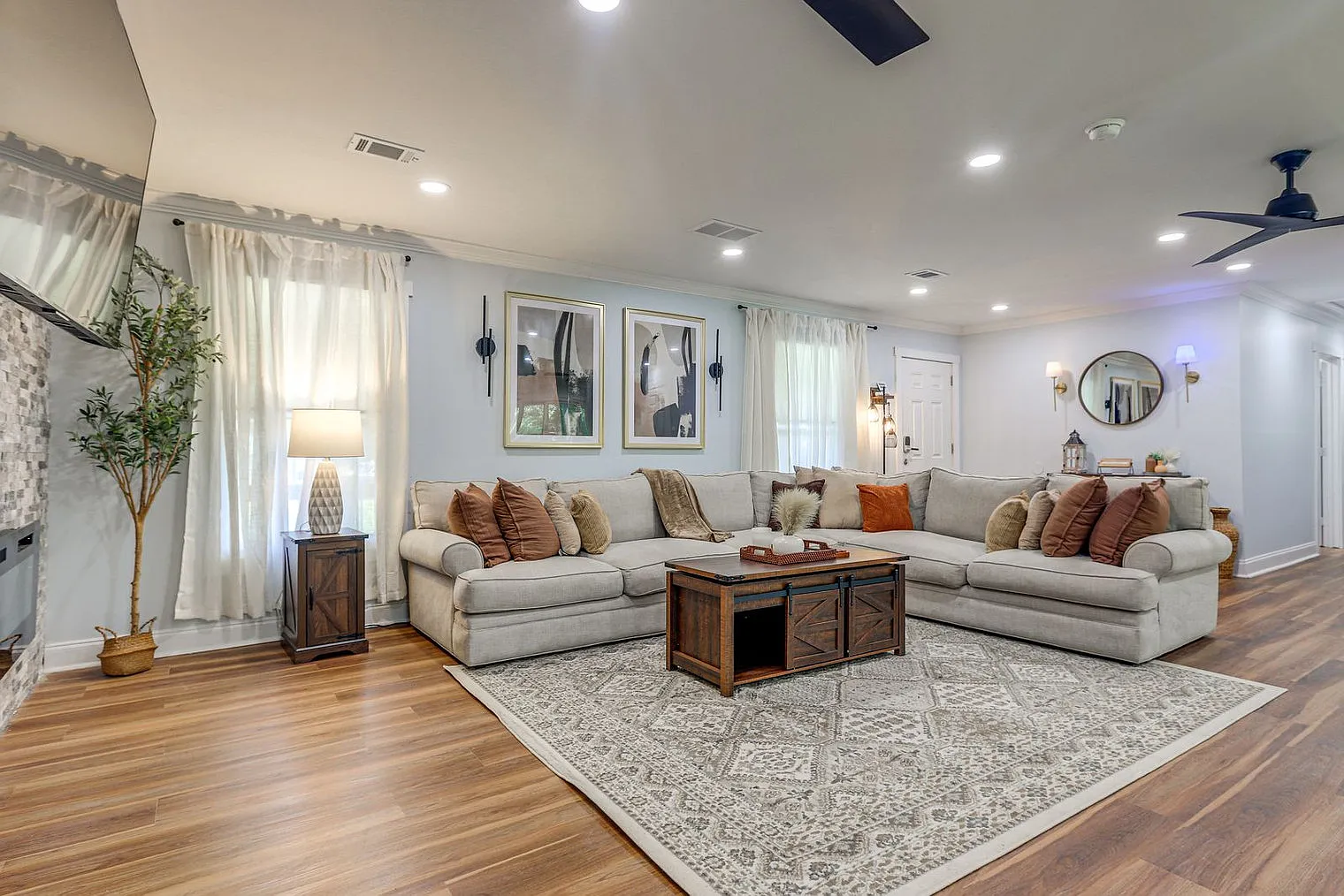 4 bed, 3.0 bath, 2389 sqft, $4,580 — Photo 1