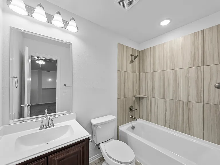 7404 Hawthorne Way — Photo 44
