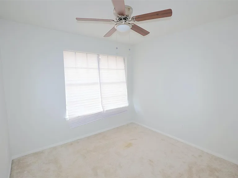 3229 Continental Dr — Photo 15