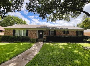 826 Sylvania Dr, Dallas, TX 75218