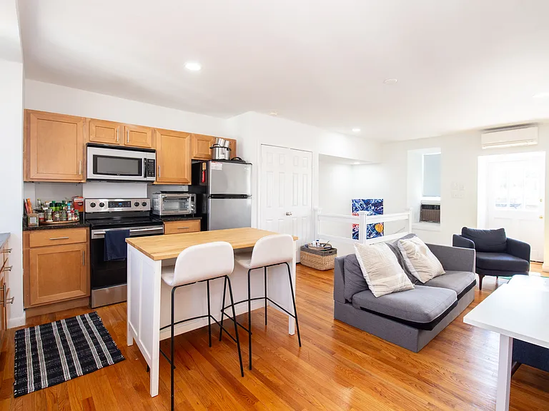 2318 Spruce St #3F — Photo 8