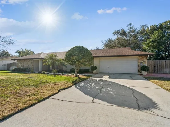 6611 Peachtree Dr, Temple Terrace, FL 33617