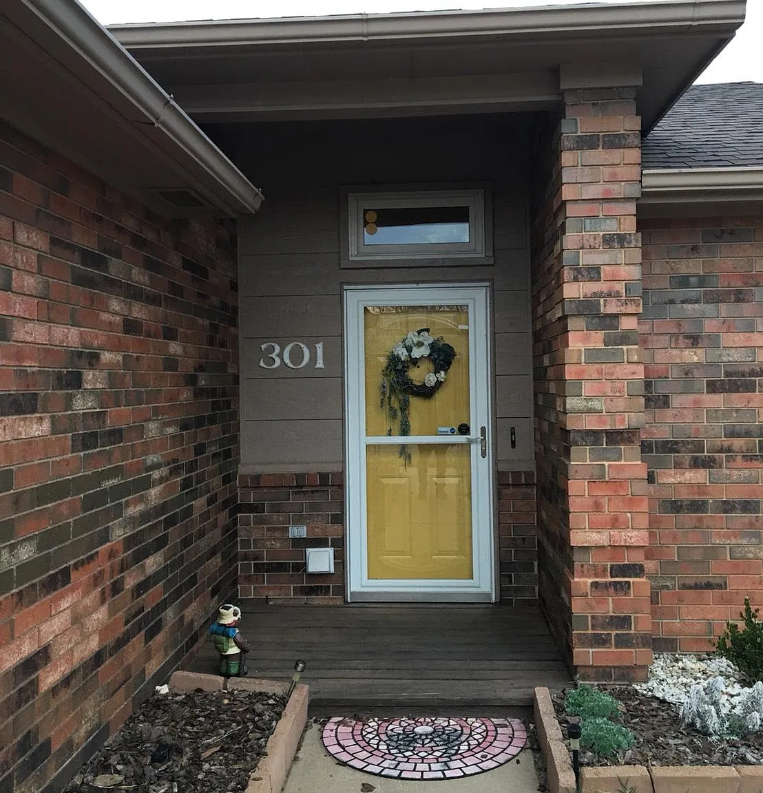 301 S Abbey Ln — Photo 4