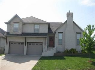 1903 W High Point St, Springfield, MO 65810