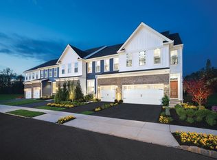 100 Wynstone Ct, Colmar, PA 18915