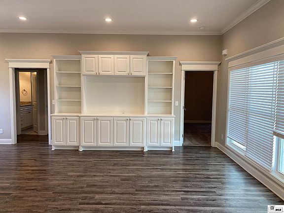 3rd image of 119 Yellow Pine Dr