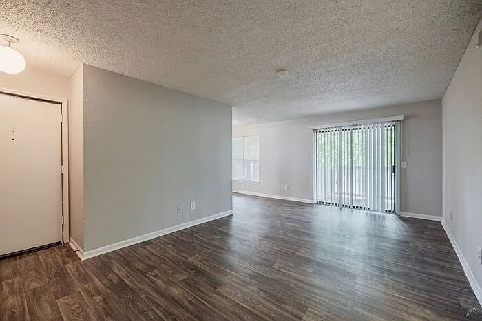 3110 Godby Rd #7E — Photo 4