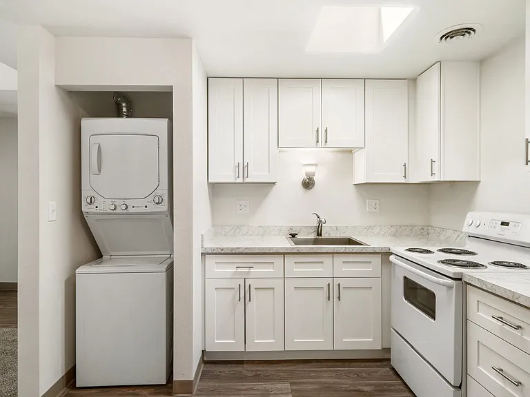 Park View Apartments — Photo 26