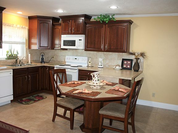 3rd image of 201 Saint Lucie Ln APT 408