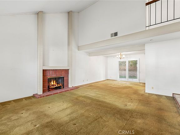 3rd image of 846 Mooncrest Cir