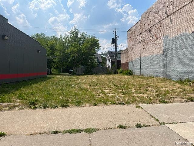 1st image of 14903 Livernois Ave