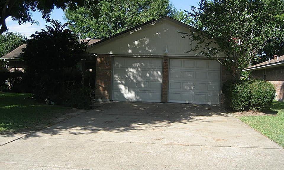1st image of 3202 Brookdale Ct