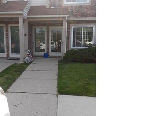 31828 Kelly Rd, Roseville, MI