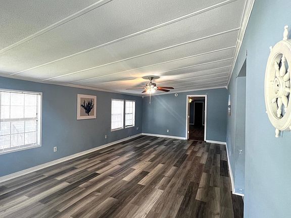 4th image of 24994 Pompano Dr