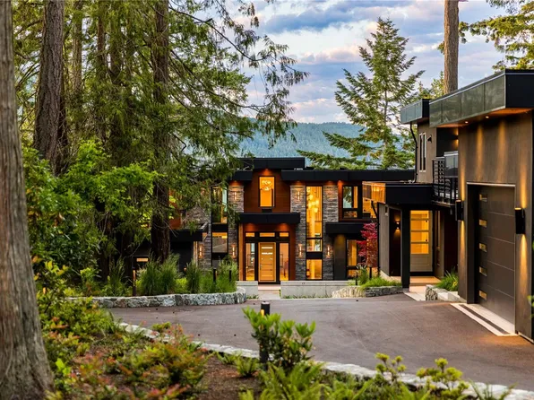 848 Lands End Rd, North Saanich, BC V8L 5L3
