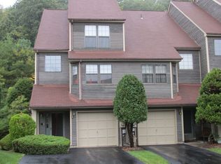 45 Manchester Ln APT A, West Milford, NJ 07480